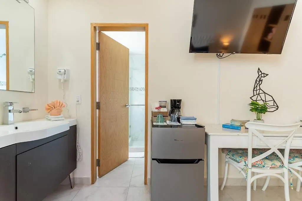 Ocean Front Studio 2C, New Listing 坎昆 0*,  墨西哥