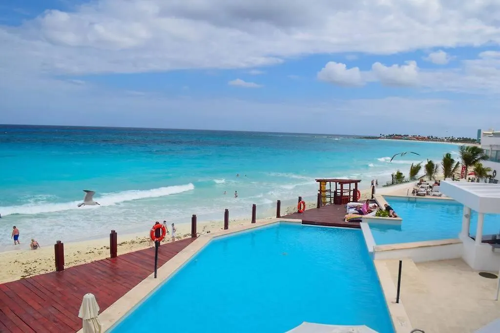 Ocean Front Studio 2C, New Listing Cancun