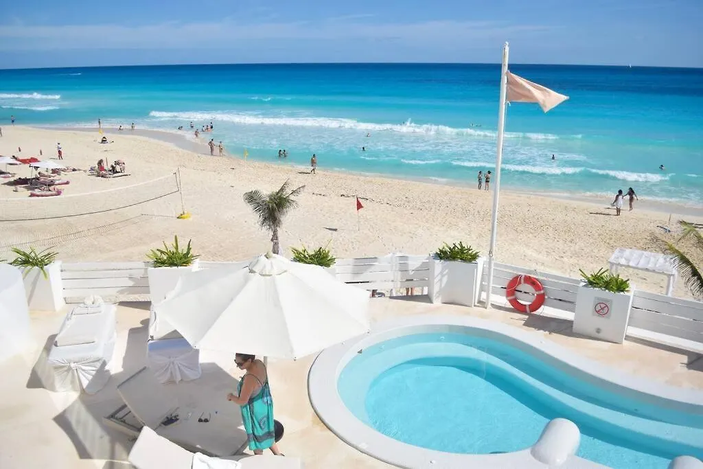 Ocean Front Studio 2C, New Listing Cancun
