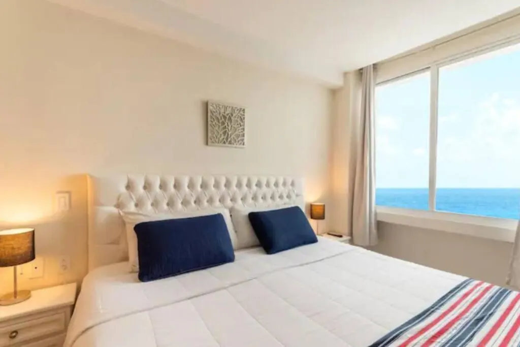 Apartment Ocean Front Studio 2C, New Listing Cancun