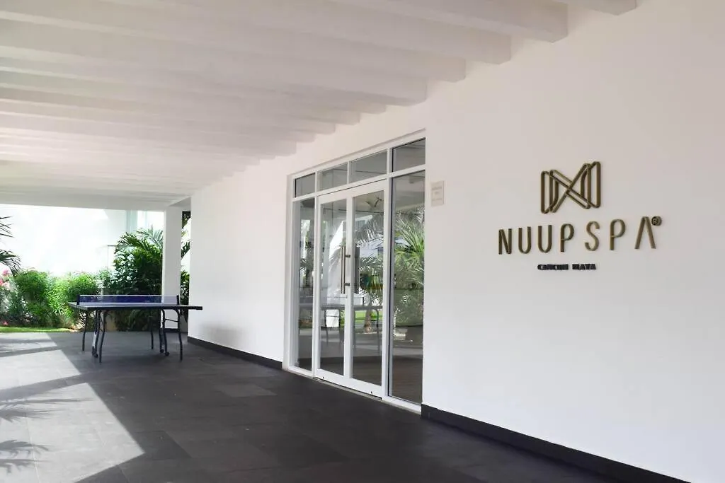 Ocean Front Studio 2C, New Listing Cancun Apartment