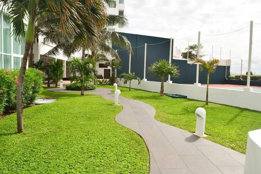 Ocean Front Studio 2C, New Listing Cancun
