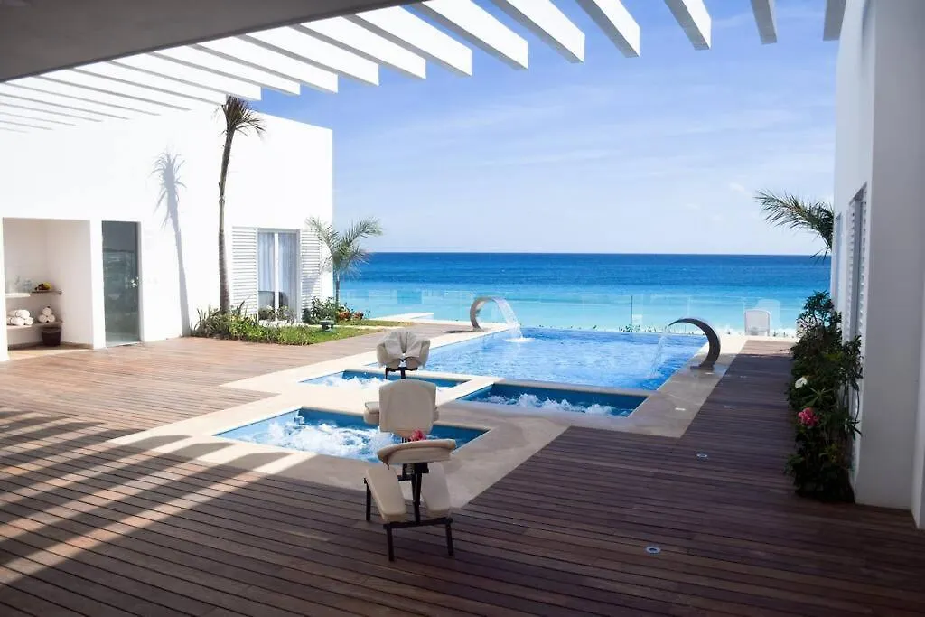 Ocean Front Studio 2C, New Listing Cancun 0*,