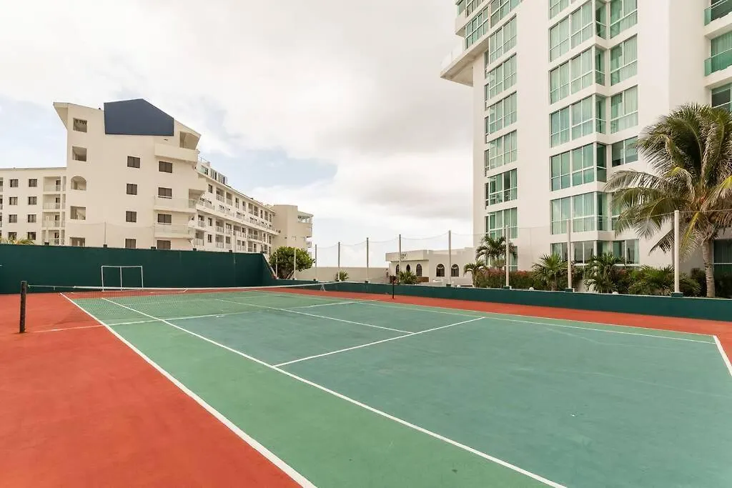 Apartment Ocean Front Studio 2C, New Listing Cancun Mexico