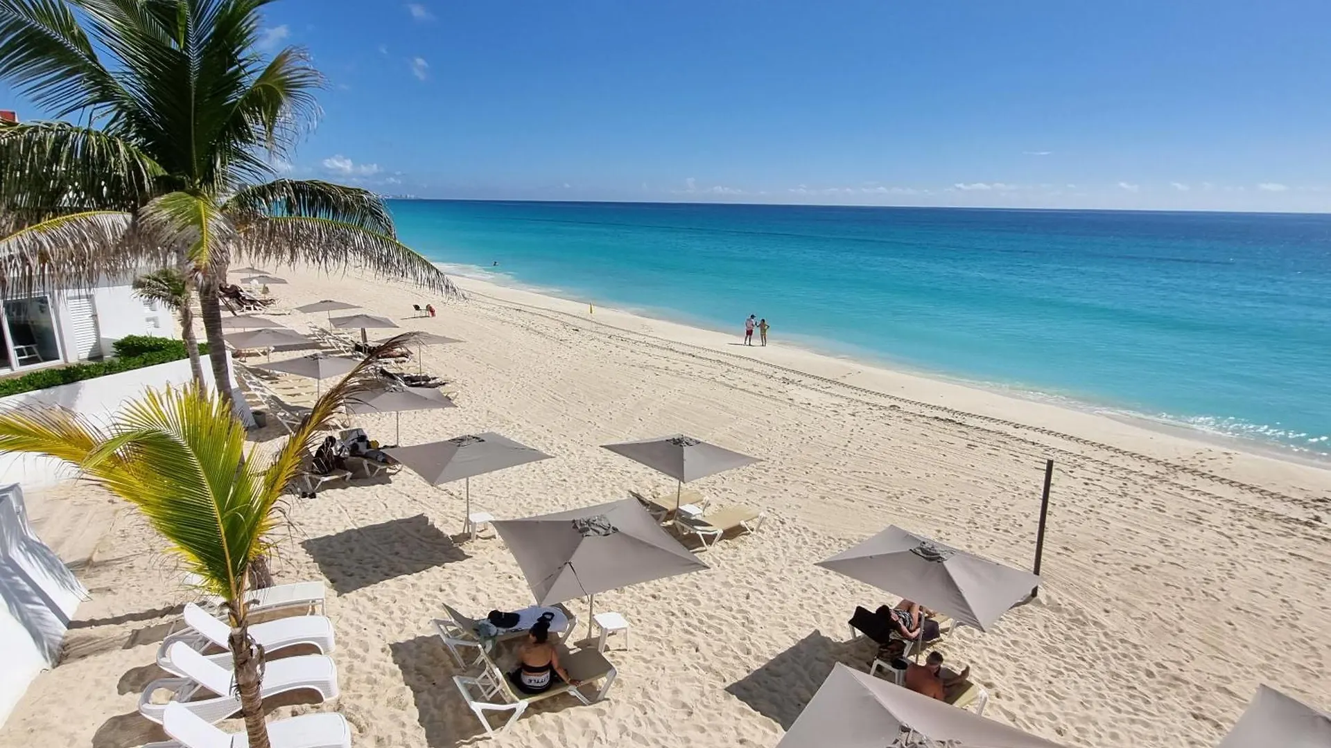 Ocean Front Studio 2C, New Listing Cancun